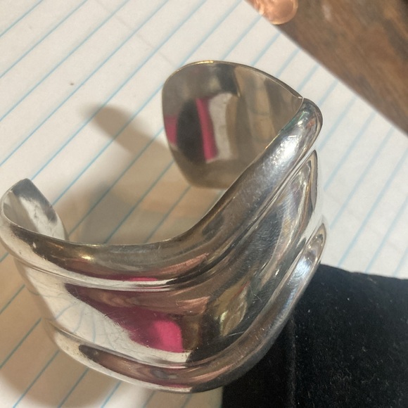 925 heavy solid bangle. - Picture 2 of 8